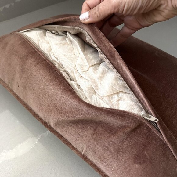 Vintage Needlepoint Pillow Cushion Wool Rectangular Floral Flower Assortment Zip - Picture 5 of 8